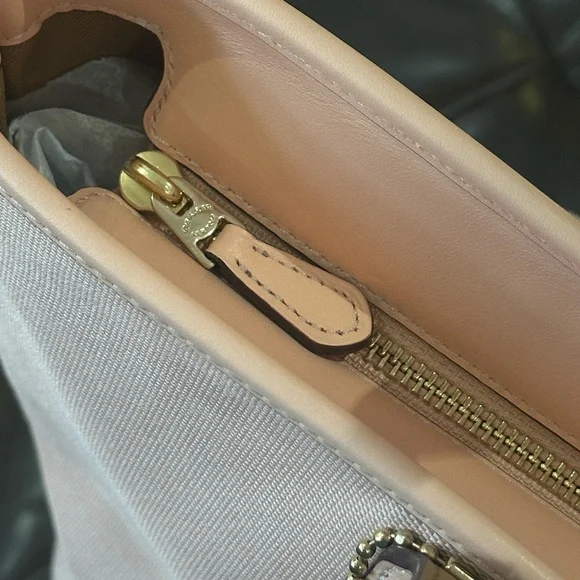 COACH Horse & Carriage Jacquard City Tote w/Leather Trim in Blush Pink, NWOT - Picture 16 of 16